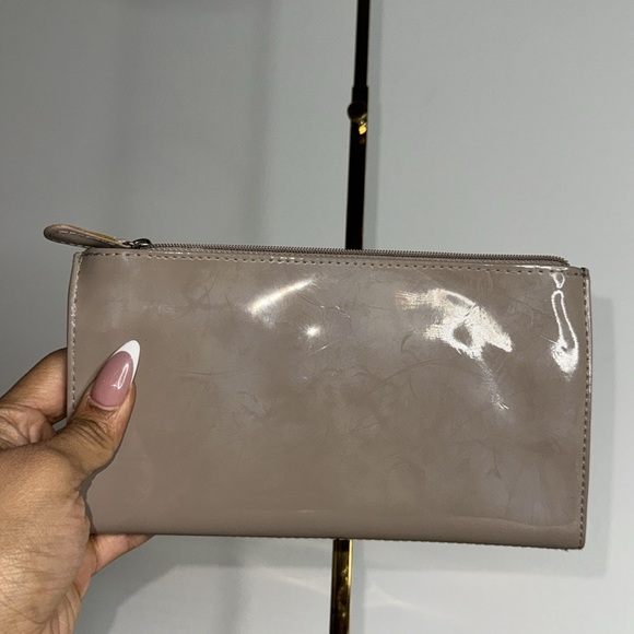 Dior - Picture 2 of 3